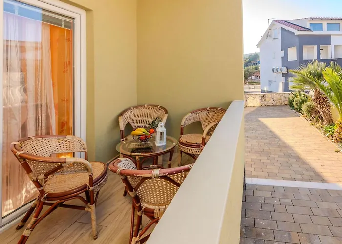 Mahnet 1 By Interhome * Vir