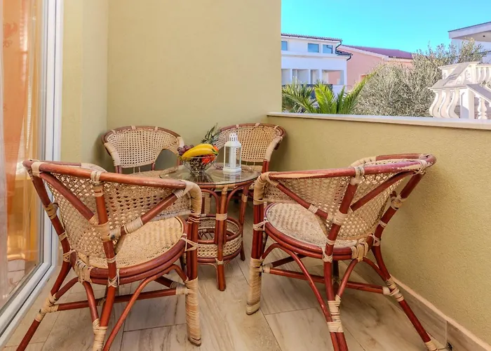 Mahnet 1 By Interhome Vir